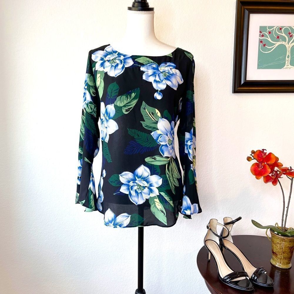 🍋Premise • Flowered Blouse w/Long Flounce Sleeves